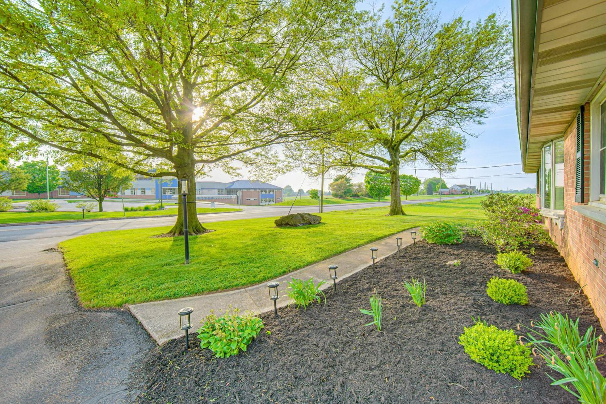 Villa Sunny Lancaster Gem, 4 Mi To Dutch Wonderland Esterno foto